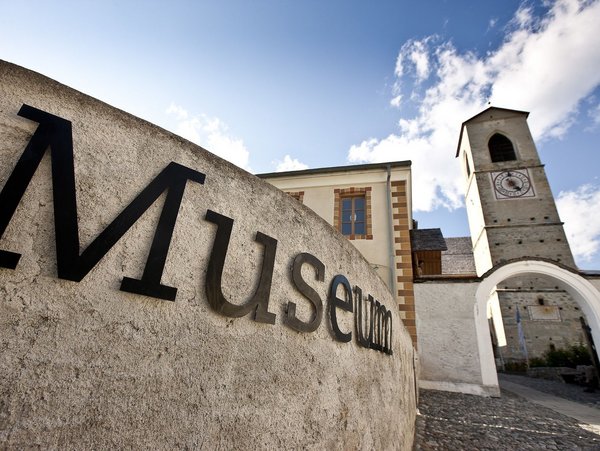 Dodici secoli di storia, arte e architettura del monastero