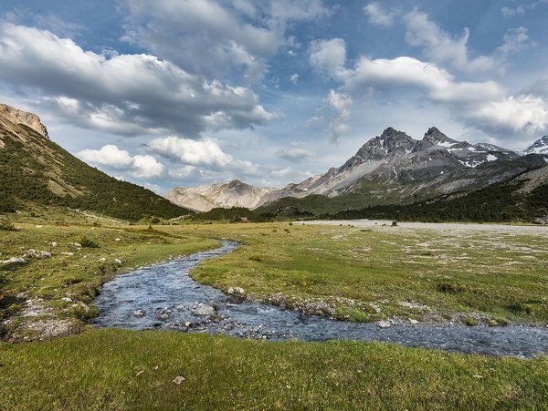 I pittoreschi villaggi contrastano con la natura selvaggia del vicino Parco Nazionale I pittoreschi villaggi contrastano con la natura selvaggia del vicino Parco Nazionale