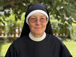 Sr. Lutgarde Honegger aus Hinwil und Zürich wurde zur neuen Priorin auf drei Jahre gewählt. Sr. Lutgarde Honegger aus Hinwil und Zürich wurde zur neuen Priorin auf drei Jahre gewählt.