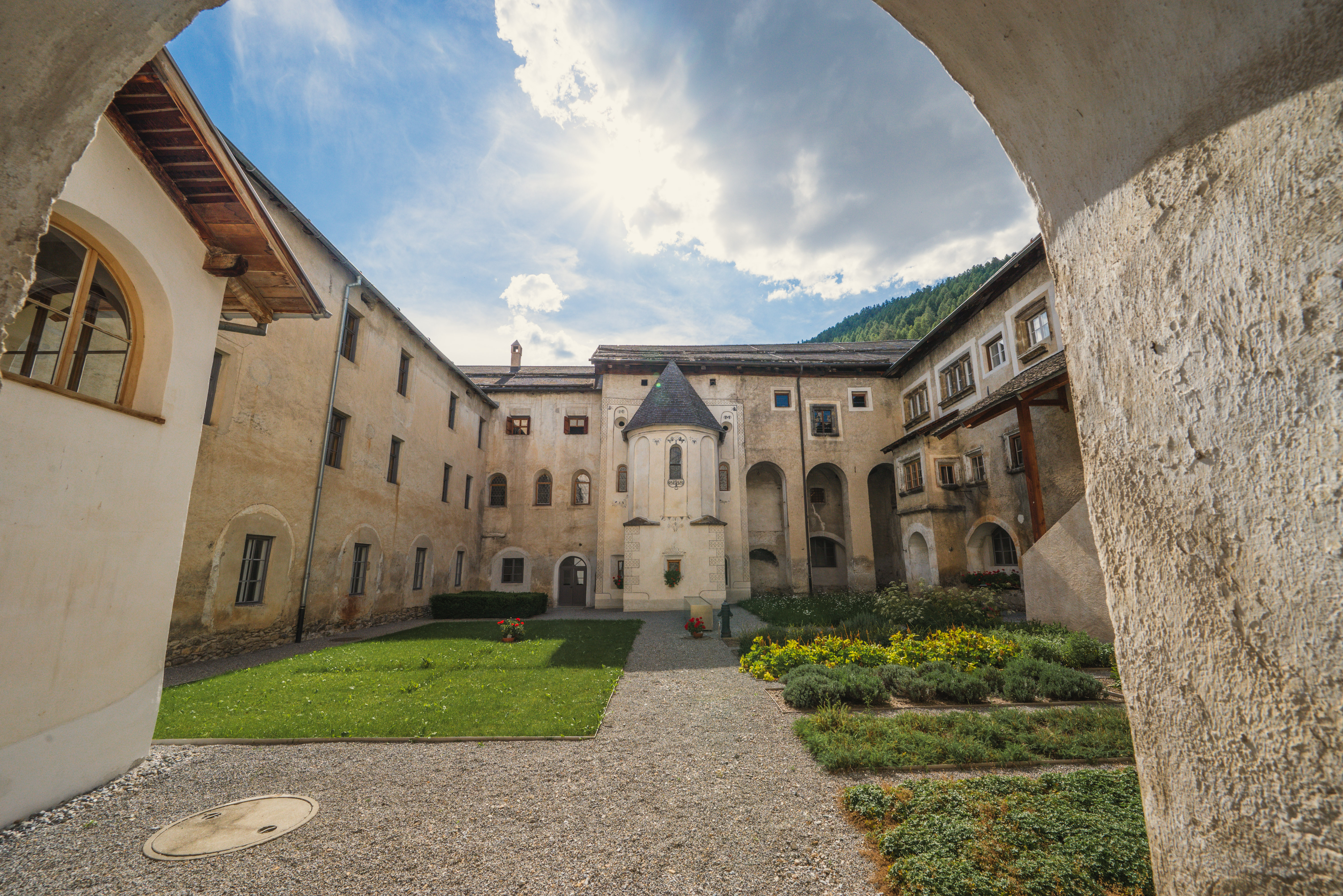 Die Ulrichskapelle im Kloster St. Johann Müstair Bild: Michael Meusburger